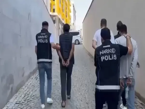 icisleri-bakanligi-duyurdu-75-ilde-uyusturucu-operasyonu-1628-supheli-yakalandi-1785243390456.jpg
