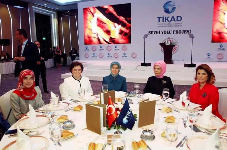 Emine Erdoğan TİKAD Sevgi Yolu Kampanyası’nın gala yemeğine katıldı