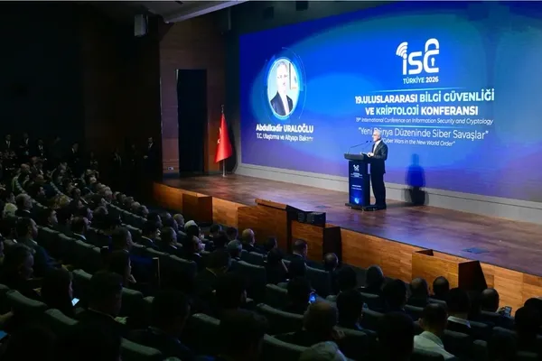 turksat-3-kat-daha-fazla-veri-depolayacak-1792488430328.jpeg