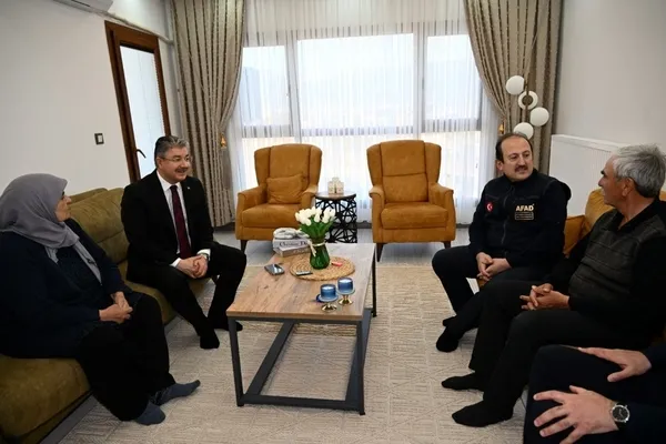 afad-baskani-pehlivan-osmaniyede-evlerine-kavusan-aileleri-ziyaret-etti-1741095091663.jpg