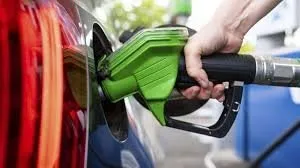 Akaryakıt fiyatlarına 1 liranın üzerinde indirim| 30 Ekim benzin fiyatları ne kadar, kaç TL? Bu gece yarısı indirim gelecek mi, ne zaman pompaya yansıyacak?