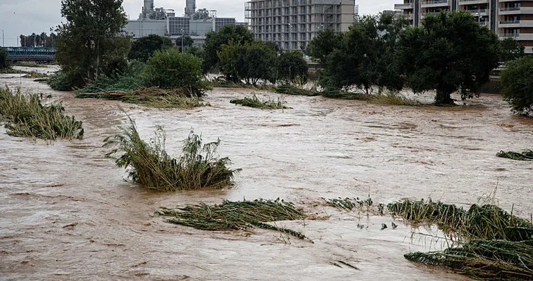 İspanya’da sel felaketi: 2 ölü