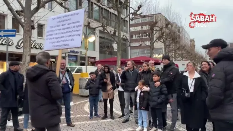 Frankfurt'un ana caddesi Ramazan ayı için aydınlatıldı