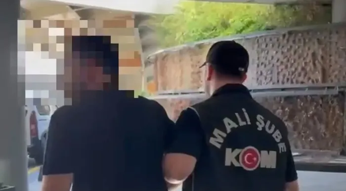 son-dakika-bakan-gurlek-duyurdu-8-ilde-haksiz-fiyat-artisi-operasyonu-13-sirkete-denetim-kayyimi-atandi-1781250480400.jpg