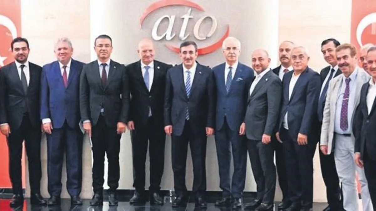 Yılmaz, ATO heyetiyle bir araya geldi