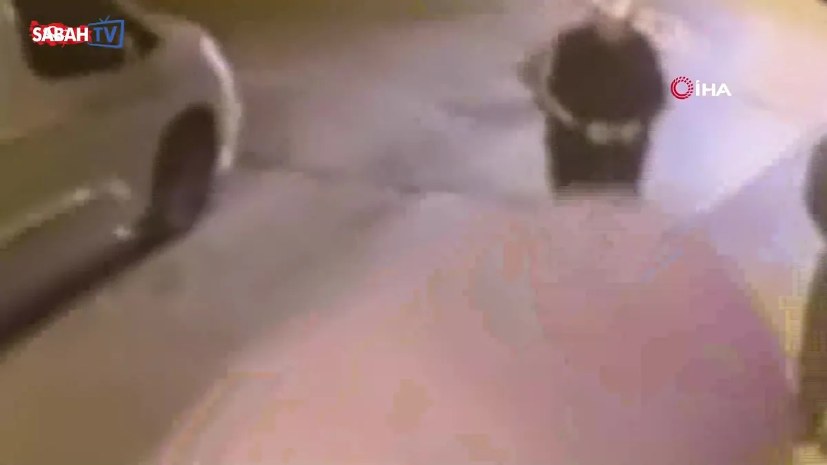 Küçükçekmece’de polis ekiplerinden kaçmaya çalışan motosikletli şahıslar kaza yaptı | Video videosunu izle Küçükçekmece’de polis ekiplerinden kaçmaya çalışan motosikletli şahıslar kaza yaptı | Video videosunu izle