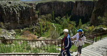 Ihlara Vadisi eşsiz manzarasıyla ziyaretçilerini cezbediyor!