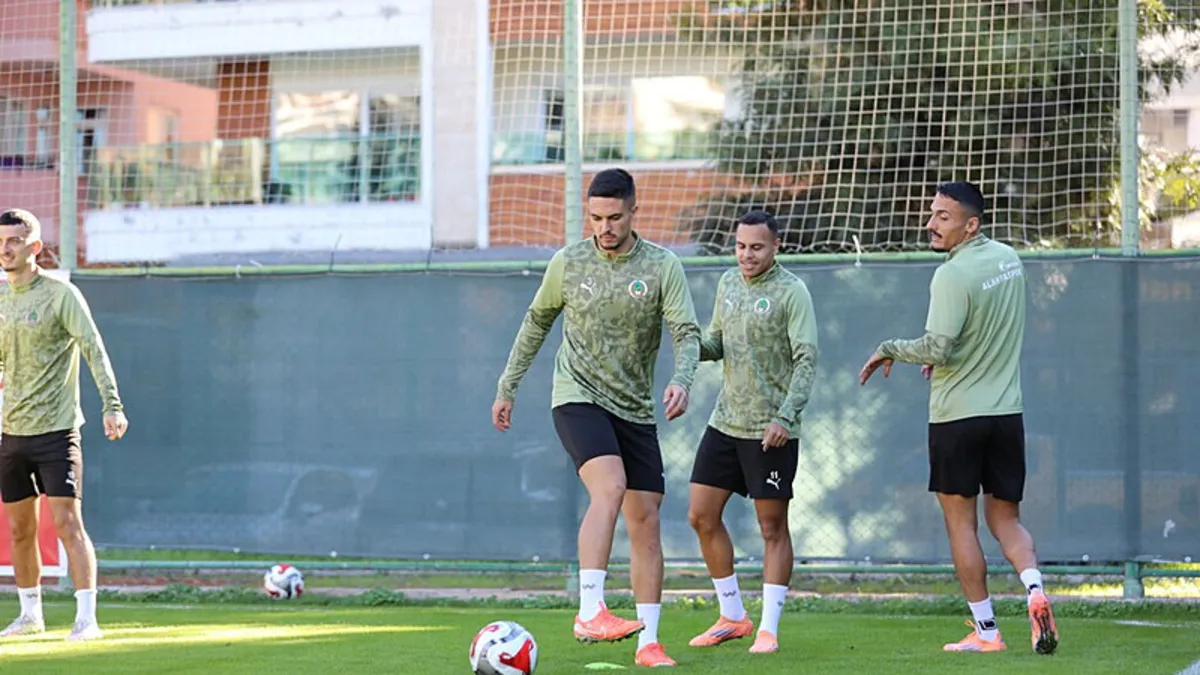 Alanyaspor, Trabzonspor maçı hazırlıklarını tamamladı Alanyaspor, Trabzonspor maçı hazırlıklarını tamamladı