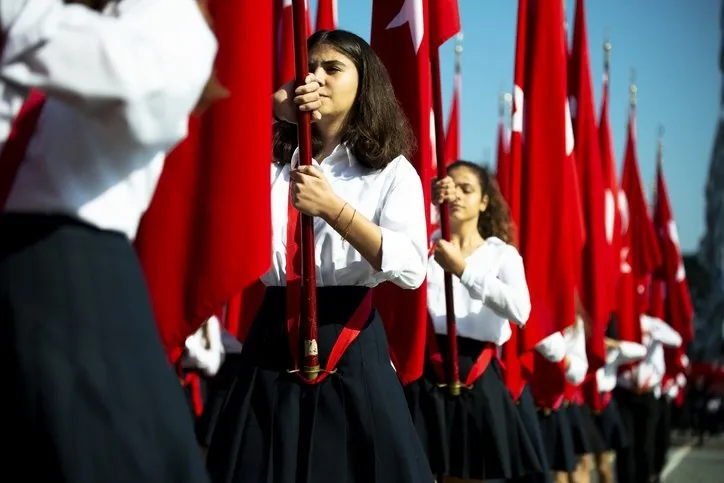 Bu sene 19 Mayıs resmi tatil mi, hangi gün? 19 Mayıs Atatürk’ü Anma, Gençlik ve Spor Bayramı’nda sokağa çıkma yasağı var mı?