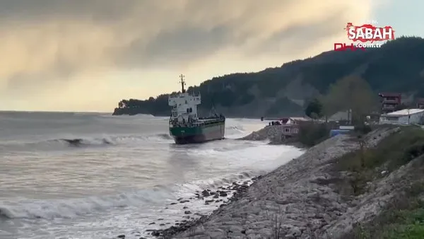 İnebolu'da yük gemisi karaya oturdu, 11 mürettebat kurtarıldı | Video