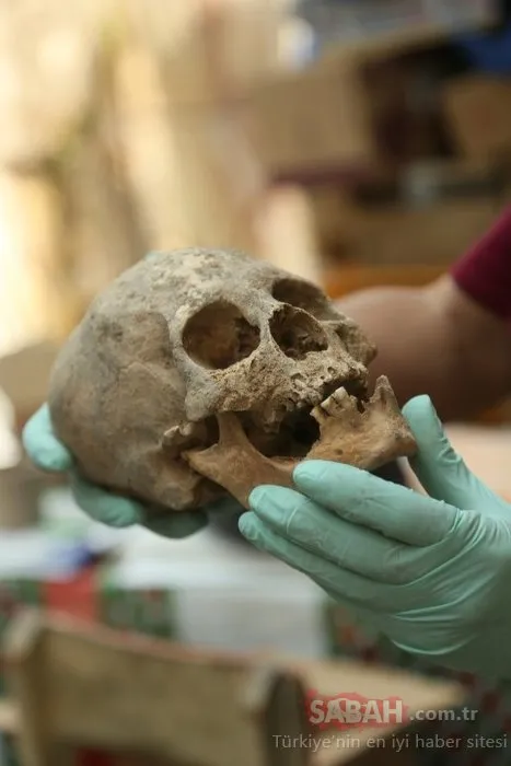 Taş ocağında 500 yıllık iskeletler bulundu