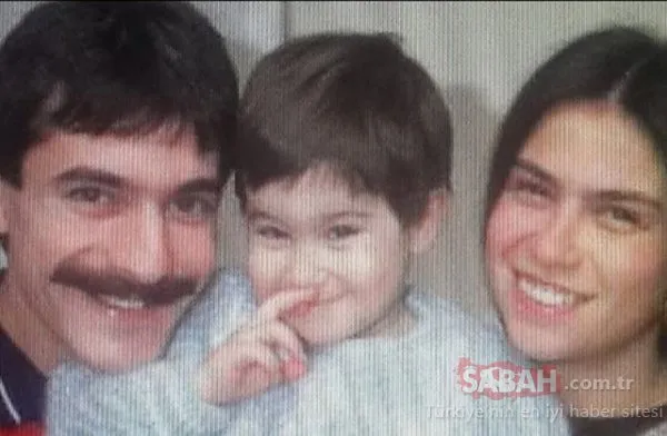 Tescilli güzel Azra Akın oğlu Demir'in ilk adımlarını paylaştı! Azra Akın ve oğlu Demir'in benzerlikleri dikkatlerden kaçmadı...