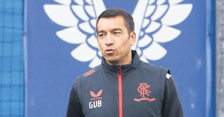 Van Bronckhorst Beşiktaş’ta