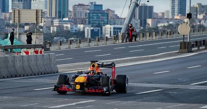 formula 1 hangi kanalda yayinlanacak f1 turkiye gp sifresiz mi izlenecek formula 1 istanbul yarisi canli yayin kanali ve saati son dakika spor haberleri