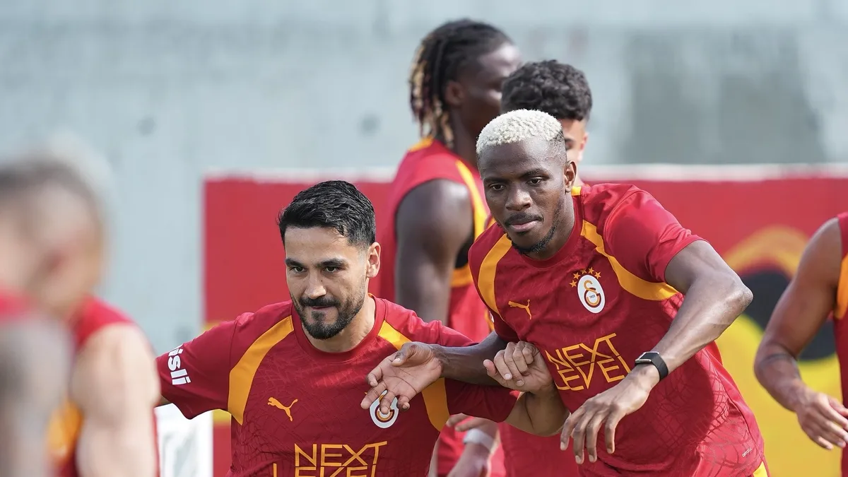 Galatasaray, yeni sezon hazırlıklarını sürdürdü Galatasaray, yeni sezon hazırlıklarını sürdürdü