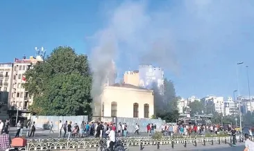 Tarihi camide korkutan yangın