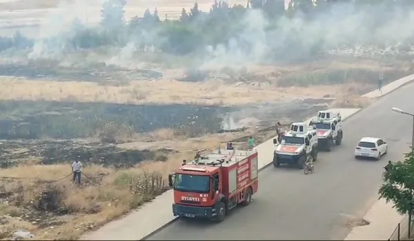 nusaybinde-suriye-siniri-sifir-noktada-yangin-1715369954855.jpg
