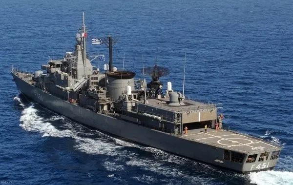 Yunanistan'dan yine provokasyon! ABD'den aldılar, 50 tanesi Türkiye sınırında