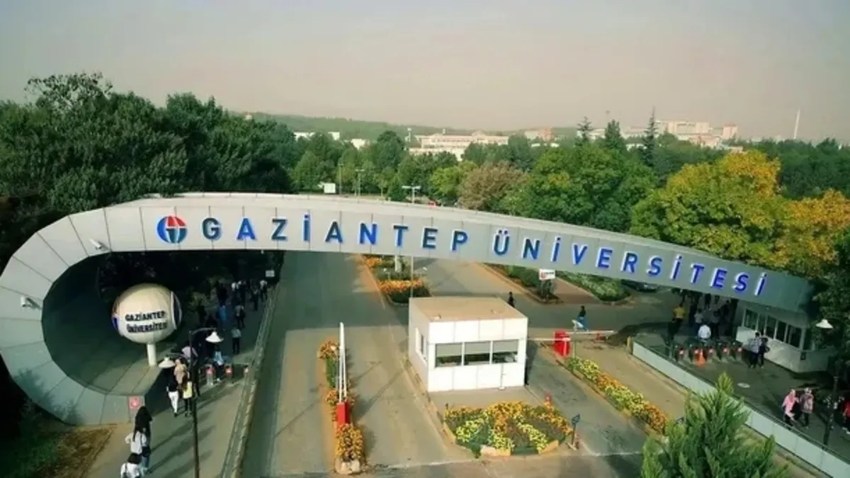 Kadro alamayan akademisyen hocaları dolandırdı! 520 milyonluk vurgun! Kadro alamayan akademisyen hocaları dolandırdı! 520 milyonluk vurgun!