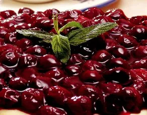 Kremalı Vişneli Tart
