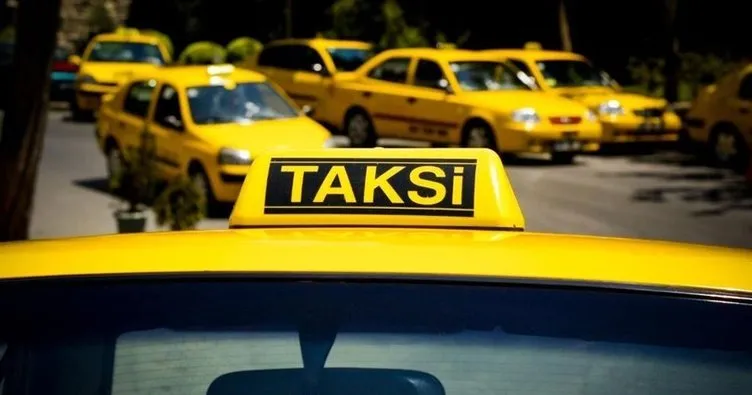 İstanbul’un göbeğinde taksiciler bildiklerini okuyor