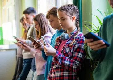 15 yaş altına sosyal medya kısıtlaması mı geliyor? Uzmanı açıkladı: Çocukların sağlığı için...