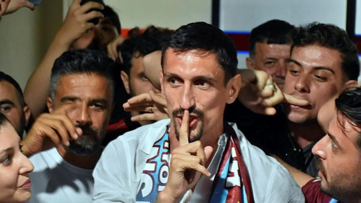 Trabzonspor’un yeni transferi Stefan Savic, Trabzon’a geldi