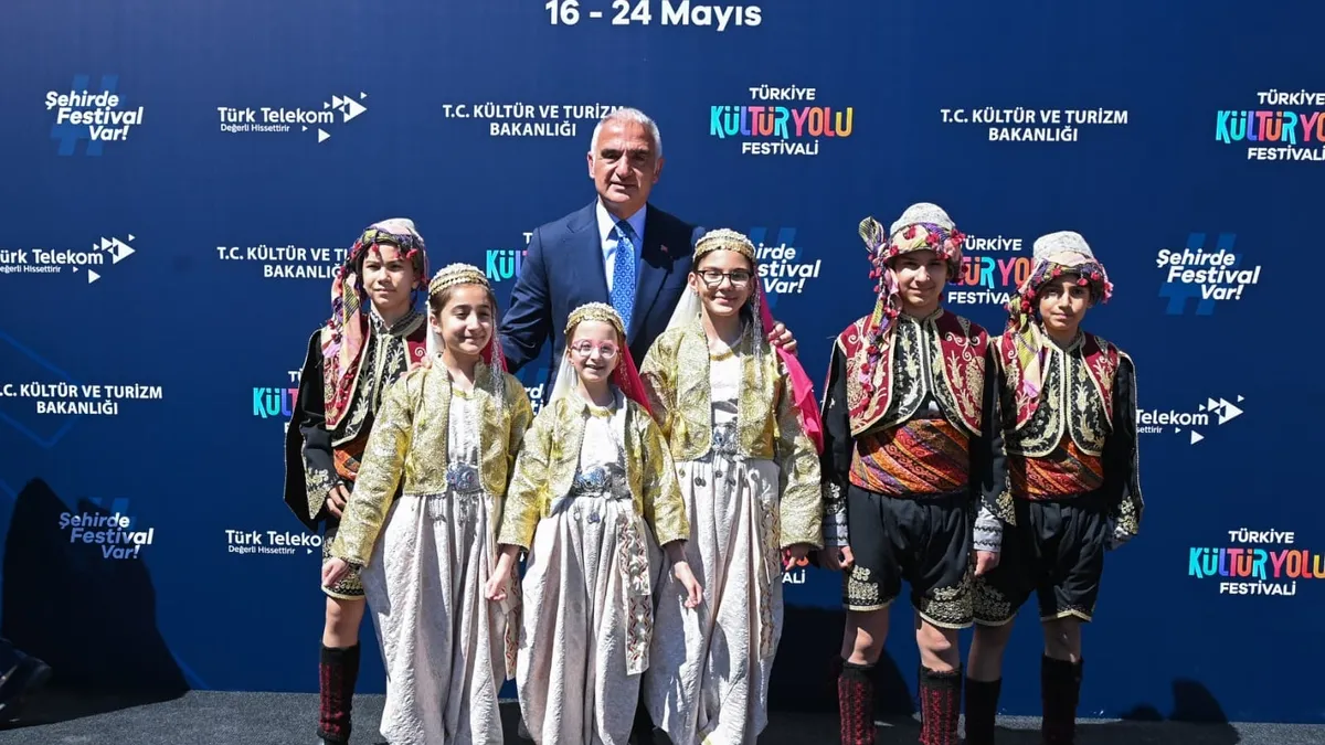 Eskişehir ilk kez Kültür Yolu’nda! Bakan Ersoy: “Gastronomiyi turizm stratejisinin merkezine yerleştirdik” Eskişehir ilk kez Kültür Yolu’nda! Bakan Ersoy: “Gastronomiyi turizm stratejisinin merkezine yerleştirdik”