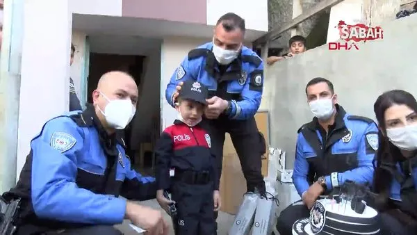 Küçük Samet, doğum gününü kutlayan polislere selam verip, marş okudu | Video