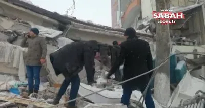 Malatya’da yıkılan binadan 1 kişi böyle kurtarıldı | Video