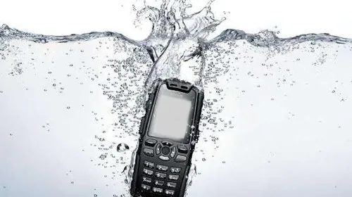 Suya düşen telefon nasıl kurtarılır?