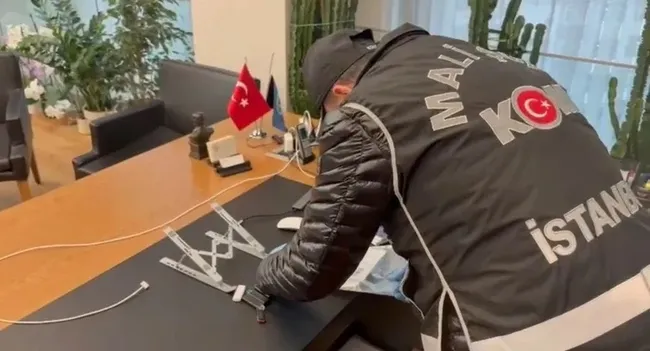 uskudar-belediyesine-yonelik-usulsuzluk-sorusturmasi-2-supheli-daha-gozaltina-alindi-1788360007763.jpeg Üsküdar Belediyesi'ne usulsüzlük soruşturması: 2 şüpheli gözaltına alındı