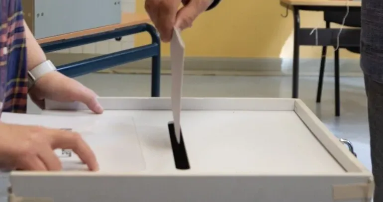 Letonya, yarın sandık başına gidecek