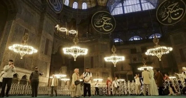 Bakan Ersoy Ayasofya-ı Kebir Camii’nin yeni düzenlenme tarihini açıkladı