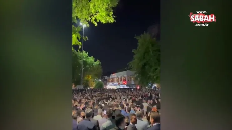 Başkan Erdoğan'a EyüpSultan'da sevgi seli: Akşam namazını eda etti | Video