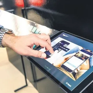 TİMUR SIRT / Ödemelere mobil girişim imza atıyor