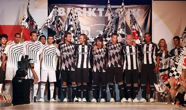 Damalı Şampiyon!