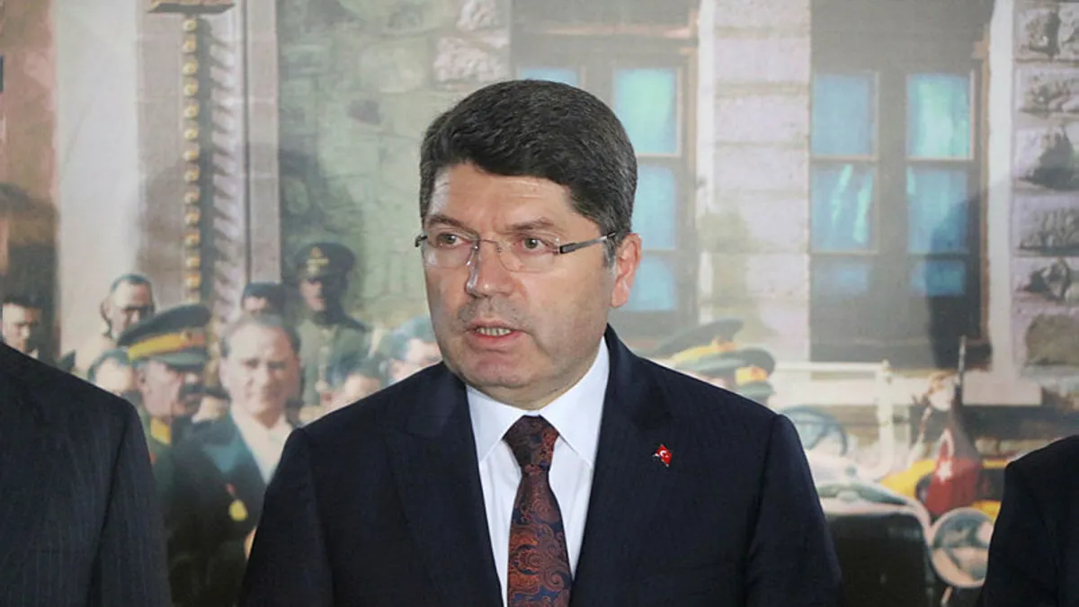 Adalet Bakanı Tunç’tan Sinan Ateş açıklaması: Tarafsız ve bağımsız yargının kararını beklemek gerekir Adalet Bakanı Tunç’tan Sinan Ateş açıklaması: Tarafsız ve bağımsız yargının kararını beklemek gerekir