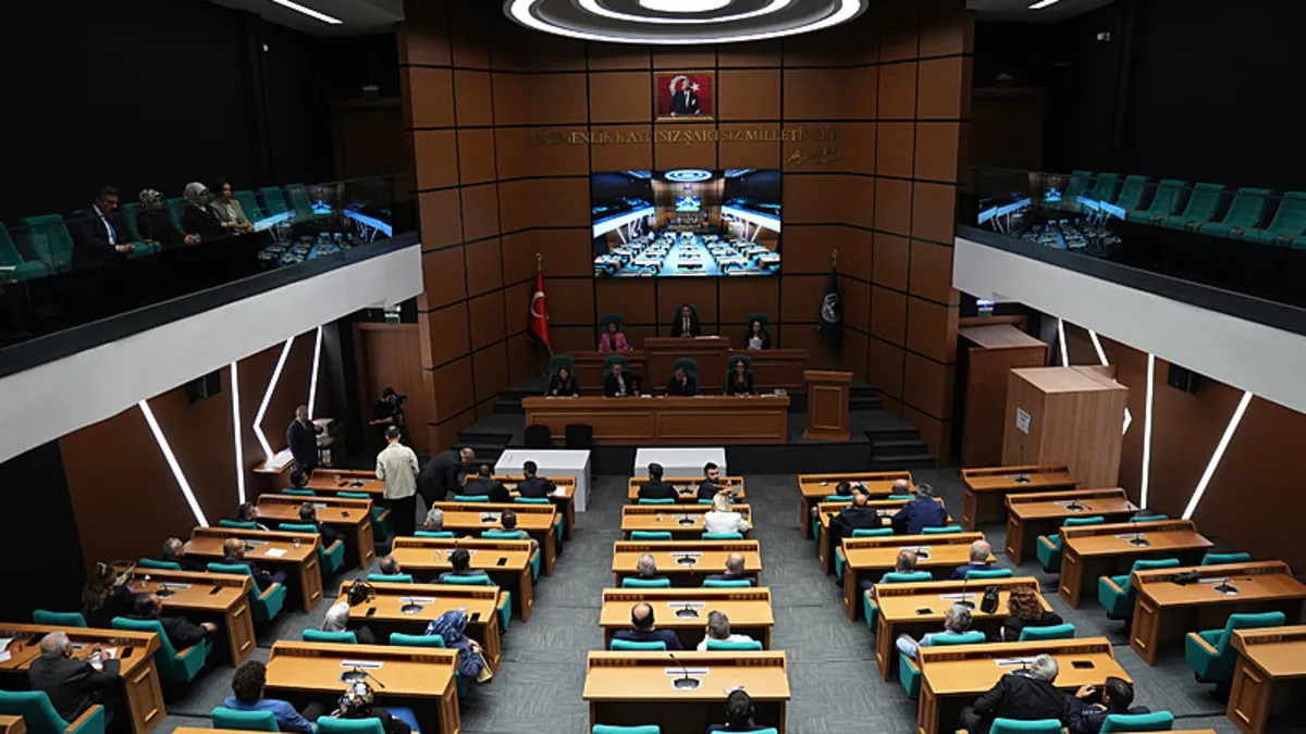 Özgür Çelik'in 'tehdit' yalanı ortaya çıktı: Meclis üyesi Ayhan Aydın ifadesinde gerçeği anlattı! Soruşturma başlatıldı haber görseli