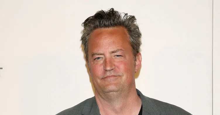 Friends’in dünyaca ünlü oyuncusu Matthew Perry hayatını kaybetti