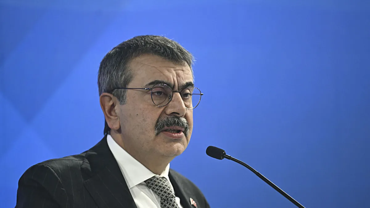 Bakan Tekin: Eğitim öğretim yılına ‘bayrak sevgisi’ temasıyla başladık