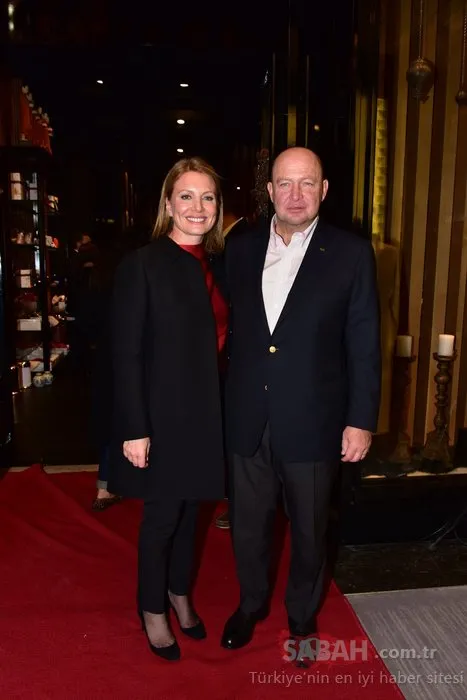 Caroline Koç kalbini İzmirli iş ile ilgili görsel sonucu