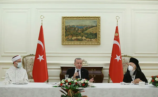 Başkan Erdoğan: Burası sizin de ülkeniz gelip sahip çıkın