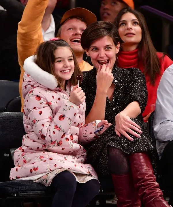 Katie Holmes'tan güzellik ve annelik tüyoları