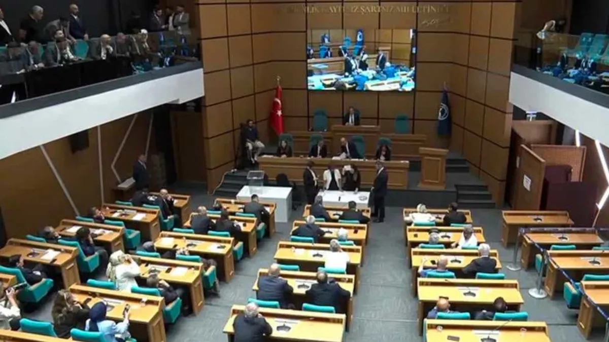 SON DAKİKA... Üsküdar Belediyesi başkanvekili seçimi başladı! haber görseli