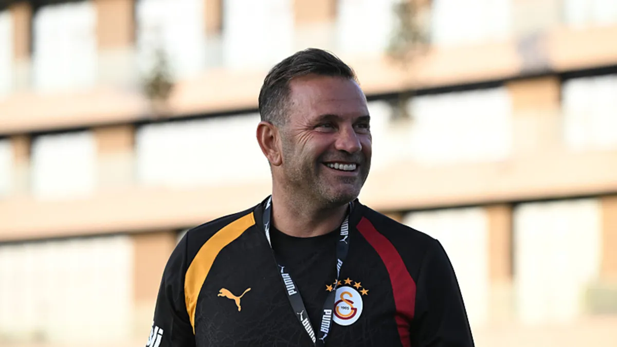Okan Buruk bir kez daha Galatasaray tarihine geçti