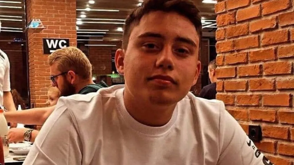 Nişan hazırlığı yapıyordu, hayalleri yarım kaldı… Feci kazada hayatını kaybeden genç toprağa verildi Nişan hazırlığı yapıyordu, hayalleri yarım kaldı… Feci kazada hayatını kaybeden genç toprağa verildi