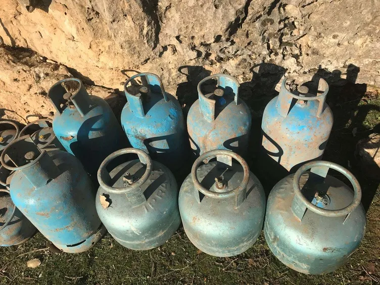 Son Dakika: Diyarbakır'da teröristlerin inleri imha edildi