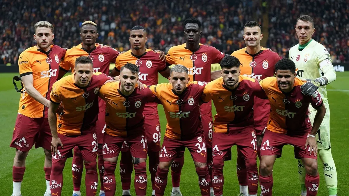 Şampiyon Galatasaray galibiyetle bitirdi! Başakşehir'i 2 golle geçti...