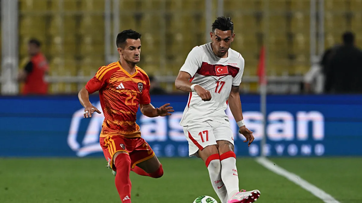İrfan Can Kahveci: “Güzel bir ortamımız var” İrfan Can Kahveci: “Güzel bir ortamımız var”